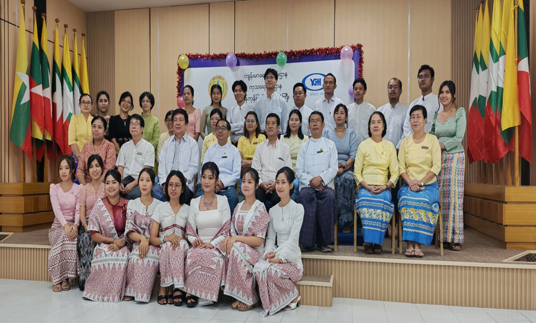 ဆေးဘက်ကျွမ်းကျင်(၃)(ဓာတ်မှန်)(၆)လသင်တန်းဆင်း လက်မှတ်ပေးအပ်ပွဲ အခမ်းအနား