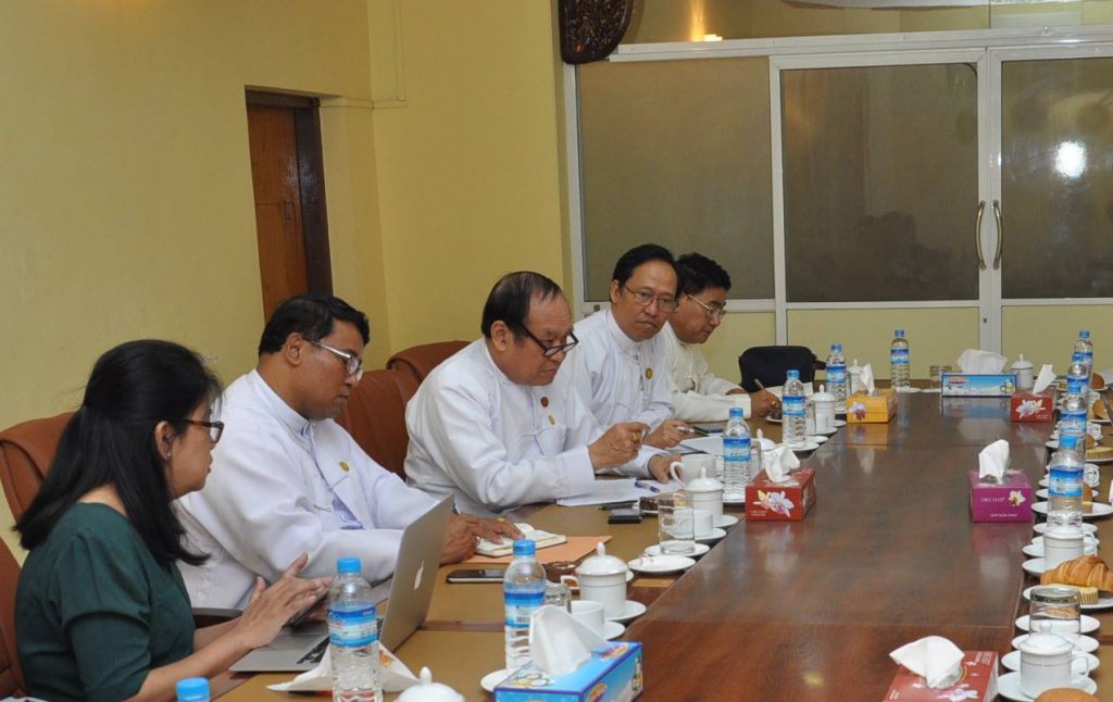 ဝက်သက် – ဂျိုက်သိုးရောဂါကာကွယ်ဆေး အပိုဆောင်း အစုလိုက်ထိုးနှံခြင်းလုပ်ငန်းများနှင့် ပတ်သက်၍ တာဝန်ရှိသူများမှ ပြည်ထောင်စုဝန်ကြီးထံလာရောက်တင်ပြ